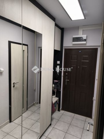 Eladó panellakás, Szentendrén 84.99 M Ft, 2 szobás