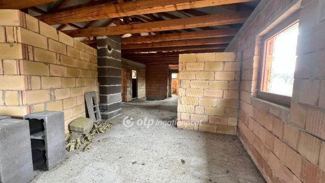 Eladó családi ház, Döbröntén 44.9 M Ft, 5 szobás