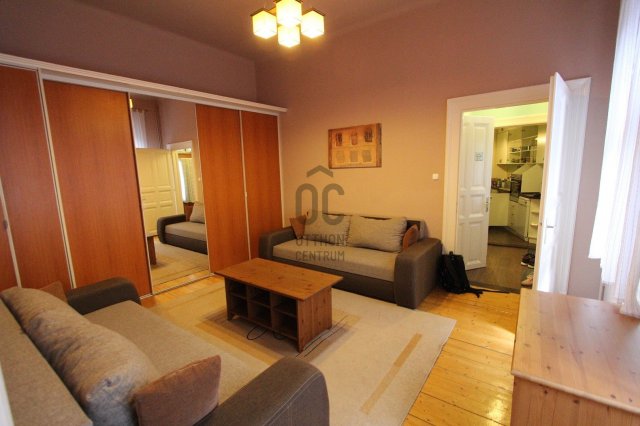 Eladó téglalakás, VII. kerületben, Rottenbiller utcában