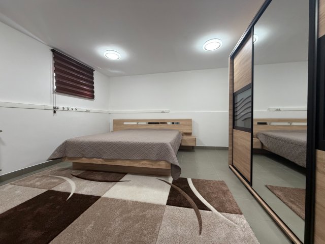 Kiadó téglalakás, albérlet, Pécsett, Móricz Zsigmond utcában