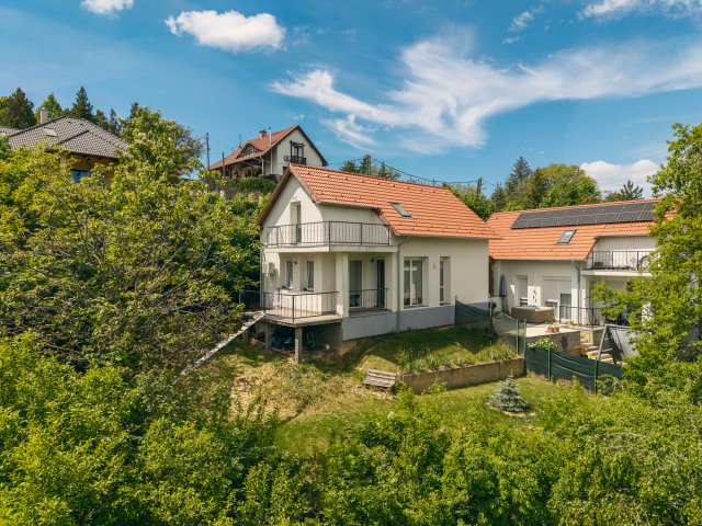 Eladó családi ház, Csobánkán 119.9 M Ft, 4 szobás