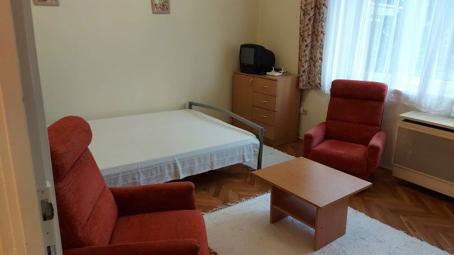 Kiadó téglalakás, albérlet, Miskolcon, Zsolcai kapun, 1 szobás