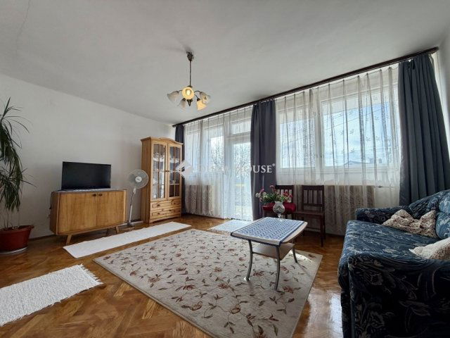 Eladó téglalakás, Balatonfüreden 99 M Ft, 5 szobás