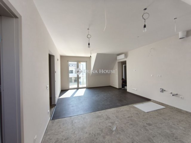 Eladó téglalakás, Kecskeméten 112.5 M Ft, 4 szobás