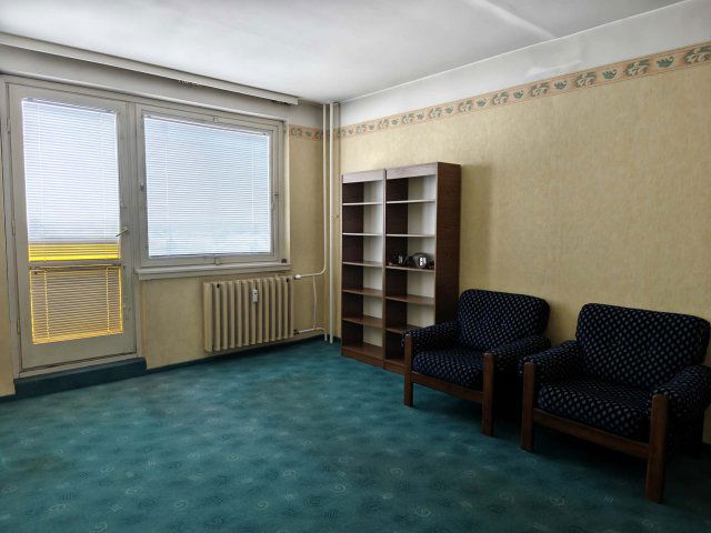 Eladó panellakás, Esztergomban 44.9 M Ft, 3 szobás