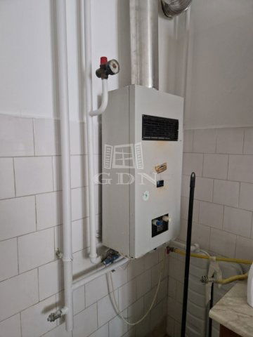 Kiadó iroda, Székesfehérvárott 110 E Ft / hó, 2 szobás