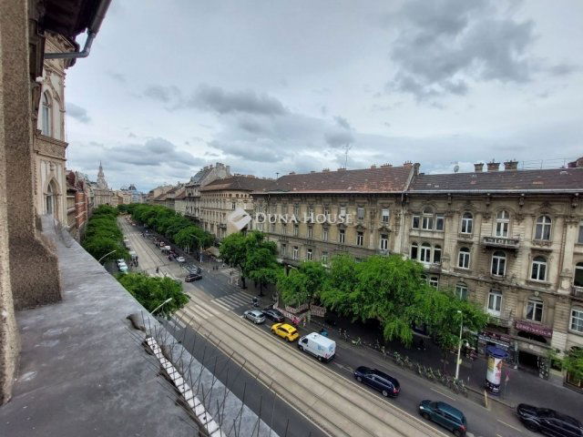 Eladó téglalakás, Budapesten, VII. kerületben 110 M Ft, 3 szobás