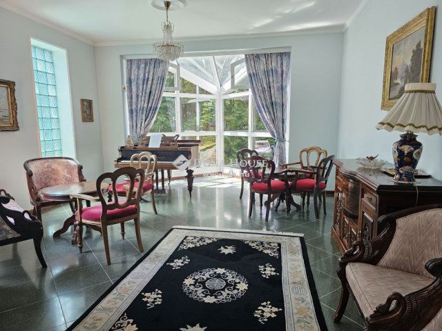 Eladó családi ház, Szentendrén 290 M Ft, 1 szobás