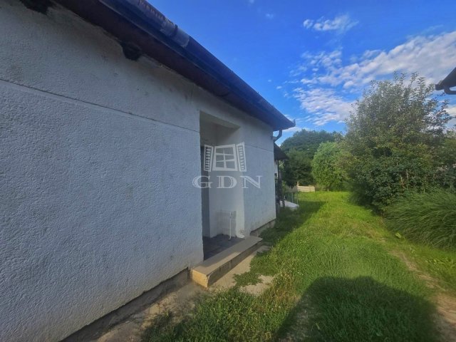 Eladó családi ház, Bakon 15.9 M Ft, 2 szobás