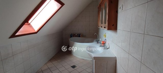 Eladó családi ház, Jászberényben 115 M Ft, 4 szobás