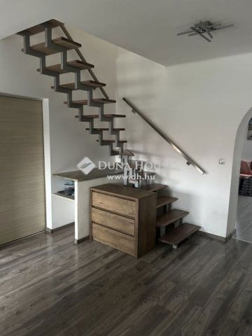 Eladó családi ház, Kecskeméten 99.9 M Ft, 6 szobás