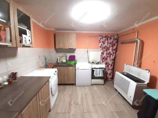 Eladó családi ház, Molnárin 18.3 M Ft, 3 szobás