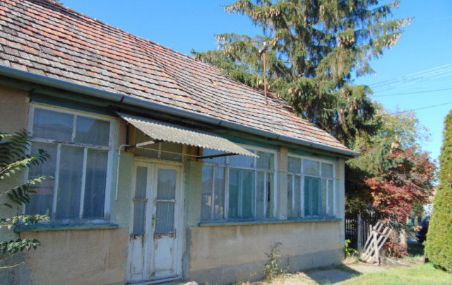 Eladó családi ház, Előszálláson, Rákóczi Ferenc utcában