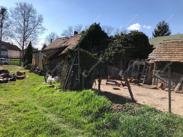 Eladó családi ház, Murakeresztúron 4.5 M Ft, 2 szobás