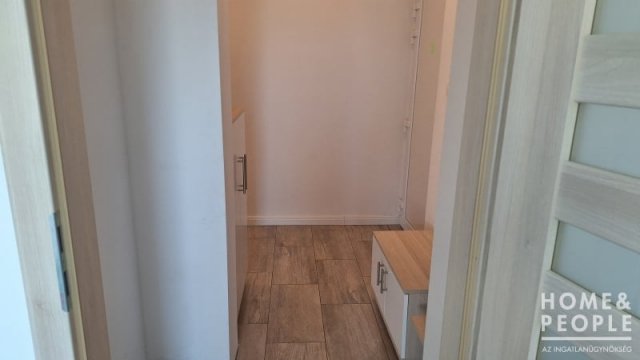 Eladó téglalakás, Hódmezővásárhelyen 57 M Ft, 2 szobás