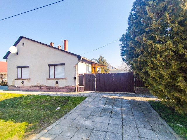 Eladó családi ház, Nagykőrösön 40.5 M Ft, 2 szobás