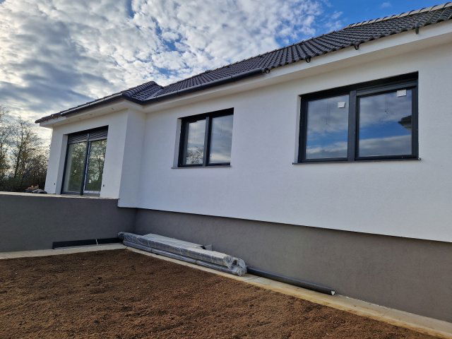 Eladó családi ház, Kerepesen 87.5 M Ft, 4 szobás