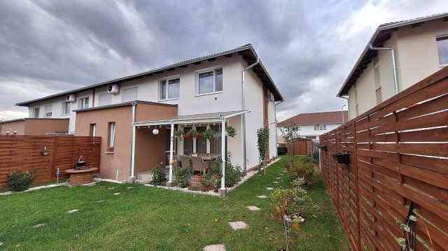 Eladó sorház, Gödön 126 M Ft, 4 szobás / költözzbe.hu