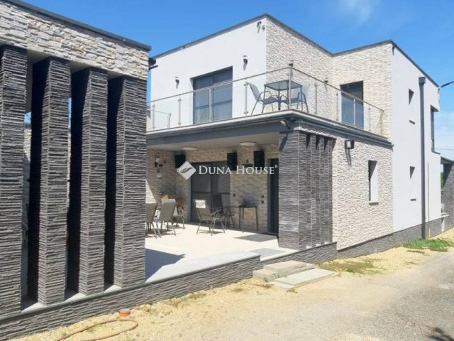 Eladó családi ház, Nyíregyházán 139 M Ft, 4 szobás