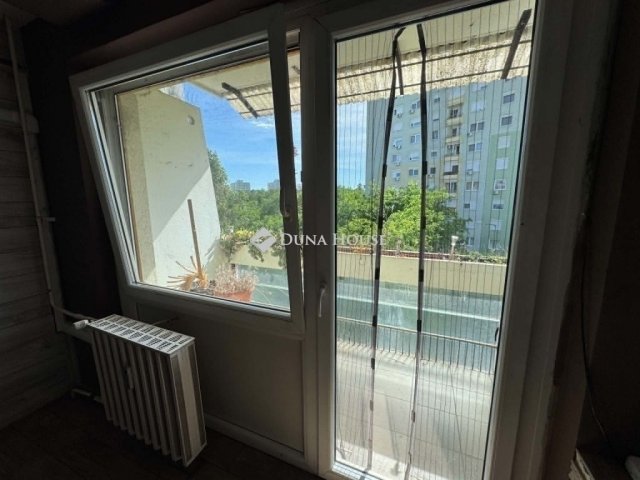 Eladó panellakás, Szegeden 41.99 M Ft, 2 szobás