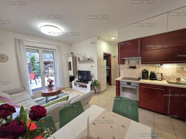 Eladó téglalakás, Budapesten, III. kerületben 112.9 M Ft