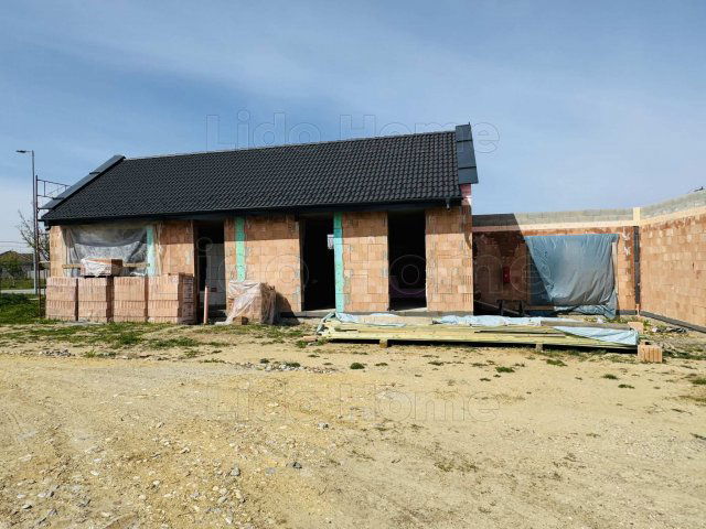 Eladó ikerház, Győrújbaráton 89.8 M Ft / költözzbe.hu