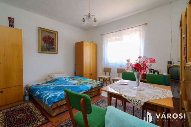 Eladó családi ház, Kiszomboron 26.5 M Ft, 2 szobás