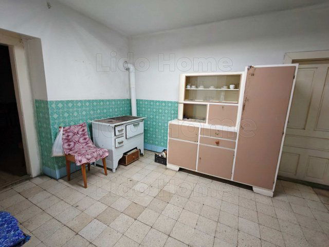 Eladó családi ház, Zalacsányon 24.99 M Ft, 7 szobás