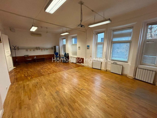 Eladó iroda, Nyíregyházán 84.9 M Ft, 6 szobás