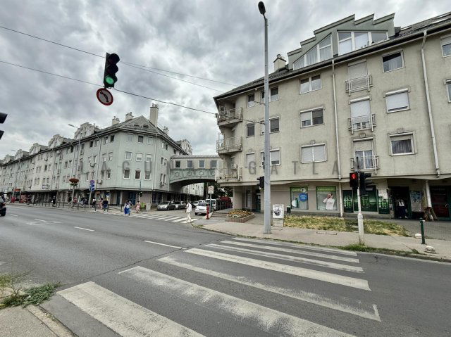Eladó téglalakás, Budapesten, XV. kerületben 52 M Ft, 1+1 szobás