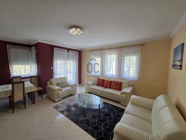 Kiadó téglalakás, albérlet, Debrecenben 300 E Ft / hó, 3 szobás