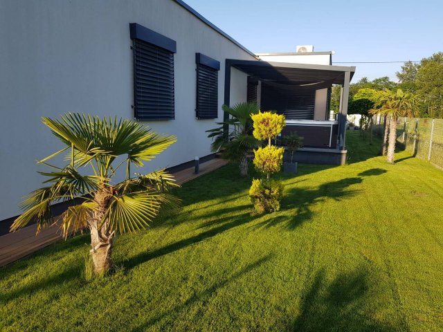 Eladó családi ház, Székesfehérvárott 219 M Ft, 4 szobás