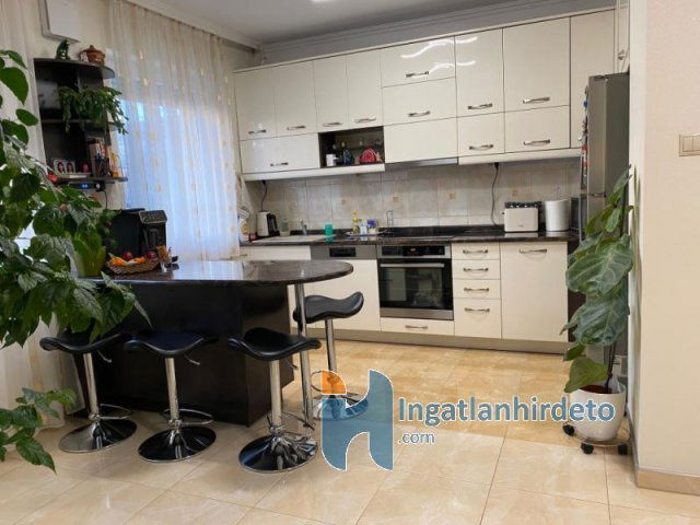 Eladó ikerház, Debrecenben 129 M Ft, 4 szobás