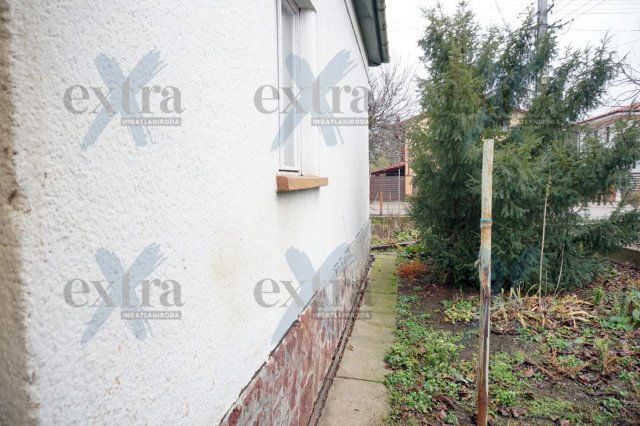 Eladó családi ház, Szegeden 85 M Ft, 5 szobás