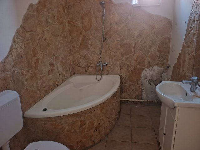 Eladó családi ház, Bicsérden 69 M Ft, 5 szobás