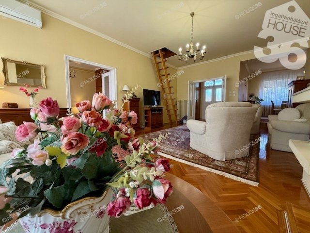 Eladó családi ház, Nagykőrösön 69.9 M Ft, 6 szobás