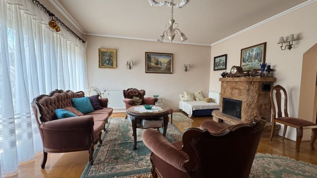 Eladó családi ház, Debrecenben 135 M Ft, 3 szobás