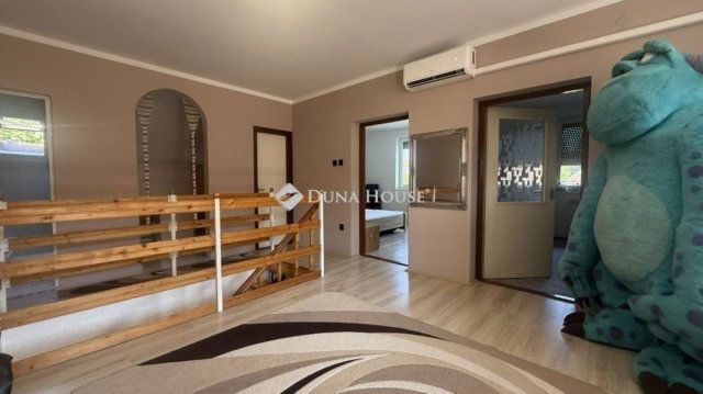 Eladó családi ház, Bükön 87.5 M Ft, 7 szobás