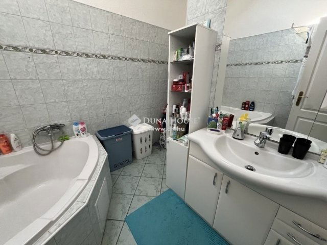 Eladó téglalakás, Gyömrőn 64.9 M Ft, 3 szobás