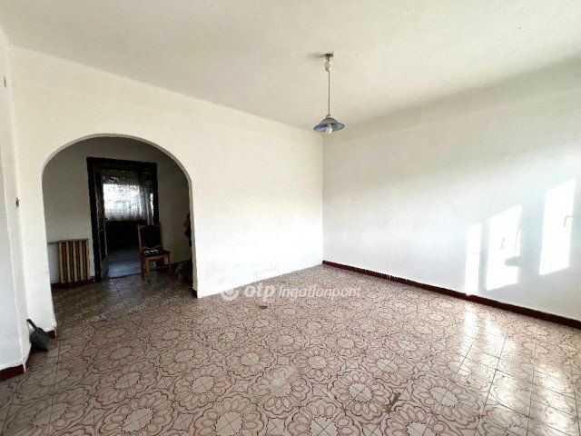 Eladó családi ház, Gicen 32 M Ft, 3+2 szobás
