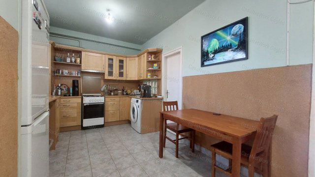 Eladó téglalakás, Cegléden 39.9 M Ft, 2 szobás