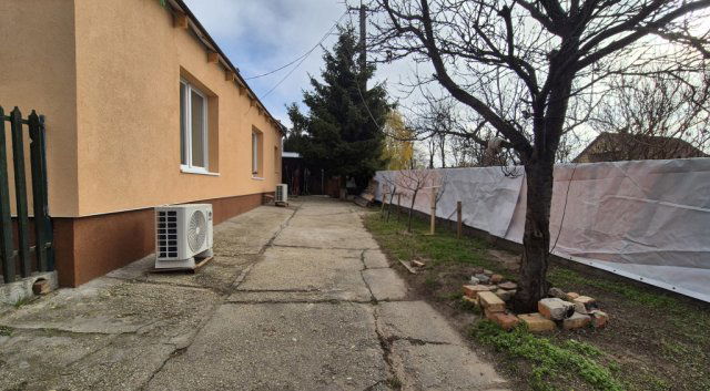 Eladó családi ház, Budapesten, XVII. kerületben 62.9 M Ft