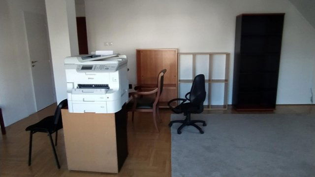 Kiadó iroda, Budapesten, II. kerületben 240 E Ft / hó, 1 szobás