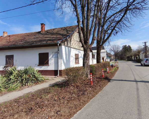 Eladó családi ház, Kiskunhalason 26.99 M Ft, 2 szobás