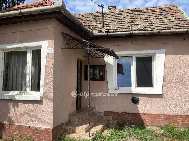 Eladó ikerház, Sajószentpéteren 15.5 M Ft, 2 szobás