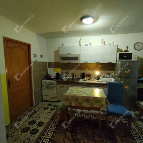 Eladó családi ház, Szergényen 18 M Ft, 1 szobás