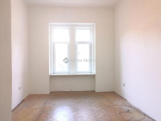 Eladó téglalakás, Budapesten, VIII. kerületben 49.9 M Ft