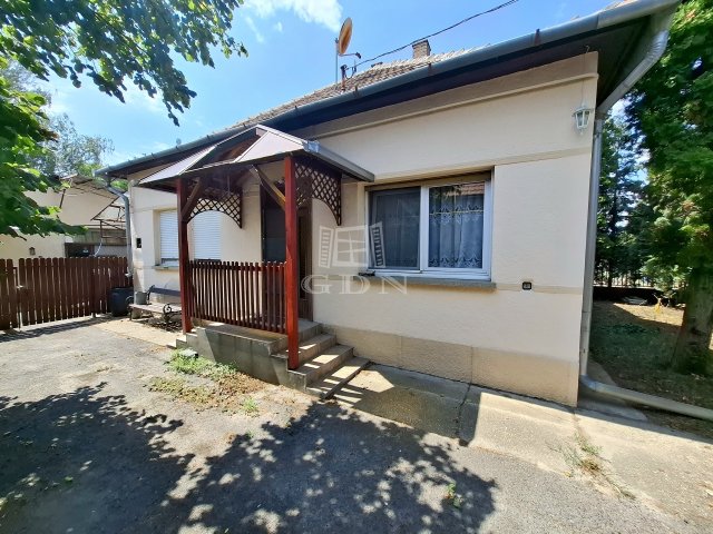 Eladó családi ház, Szigetújfalun 81.9 M Ft, 3 szobás