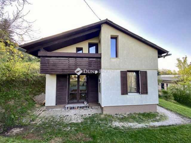 Eladó családi ház, Solymáron 79.9 M Ft, 2 szobás