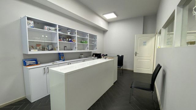 Kiadó üzlethelyiség, Debrecenben 500 E Ft / hó